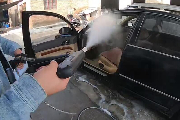 华体会体育电脑版下载:怎么清洗汽车、怎么清洗汽车挡风玻璃